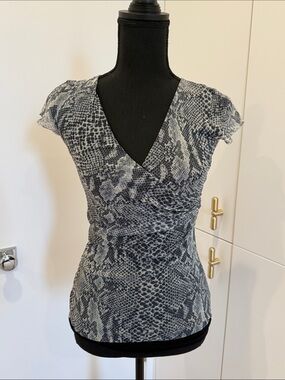 Sweet Pea Black & Gray Snake-Print Wrap Top